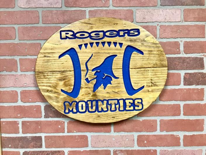 Medium Oval Rogers Mounties wood sign

 Medium-$65 each

Large $130